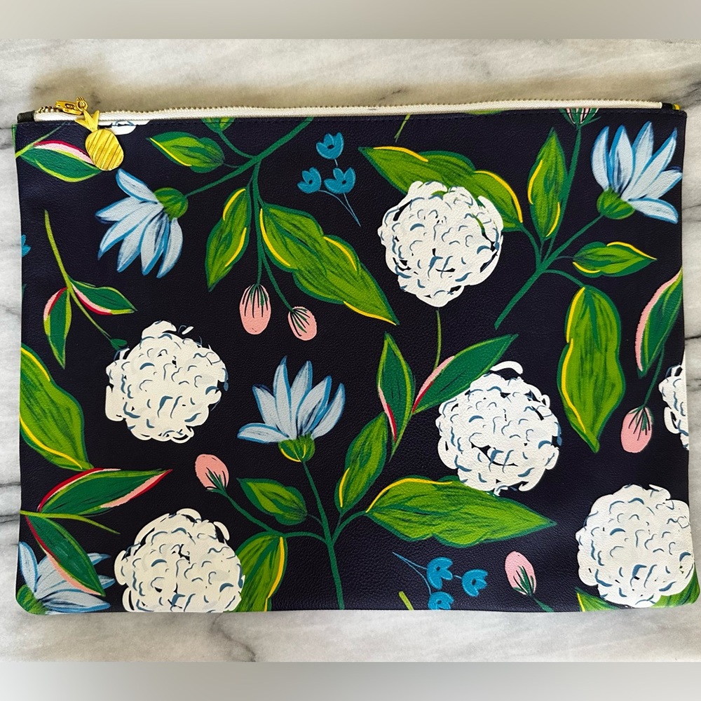 Simplified Planner Pouch in Navy Hydrangeas Pattern